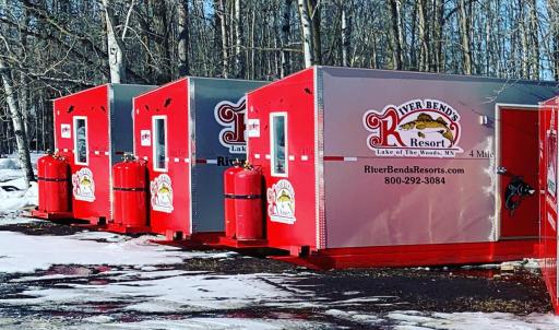 Day-House-6person-Rental-Ice-Fishing-on-Lake-of-the-Woods--7-2200px.jpg