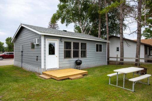 LakeOfTheWoods-Rental-Cabin-1-3BR-Waterfront-3328-2200px.jpg