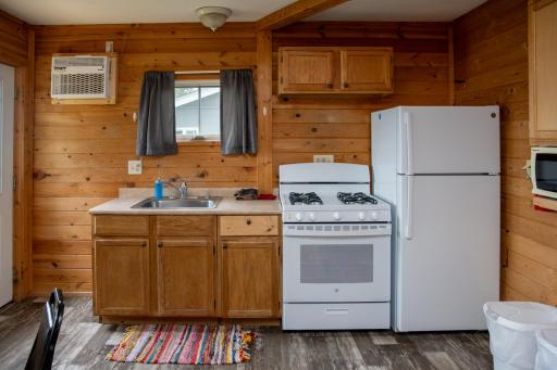 LakeOfTheWoods-Rental-Cabin-1-3BR-Waterfront-3325-2200px.jpg