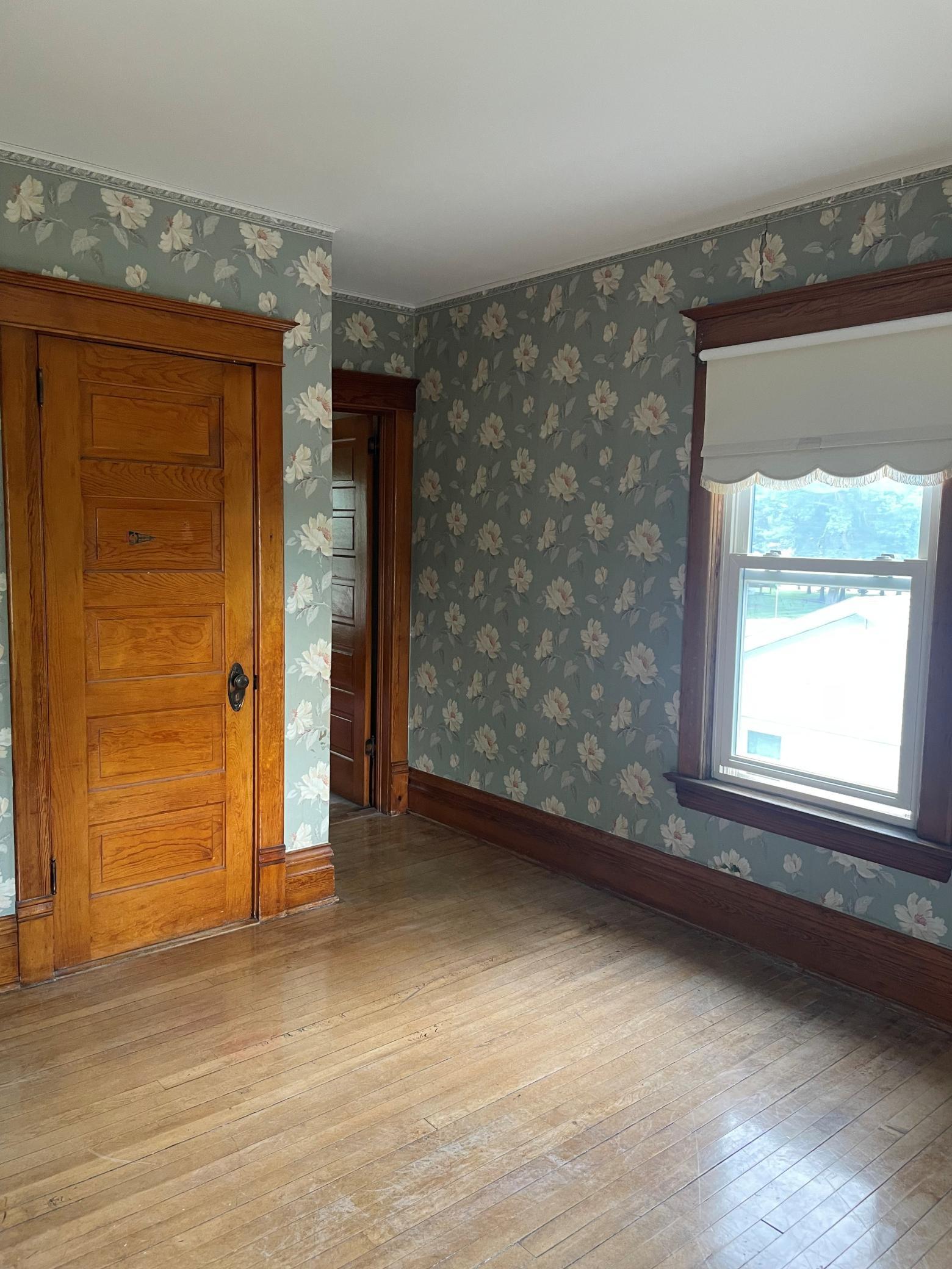 upstairs bedroom 3b.jpg