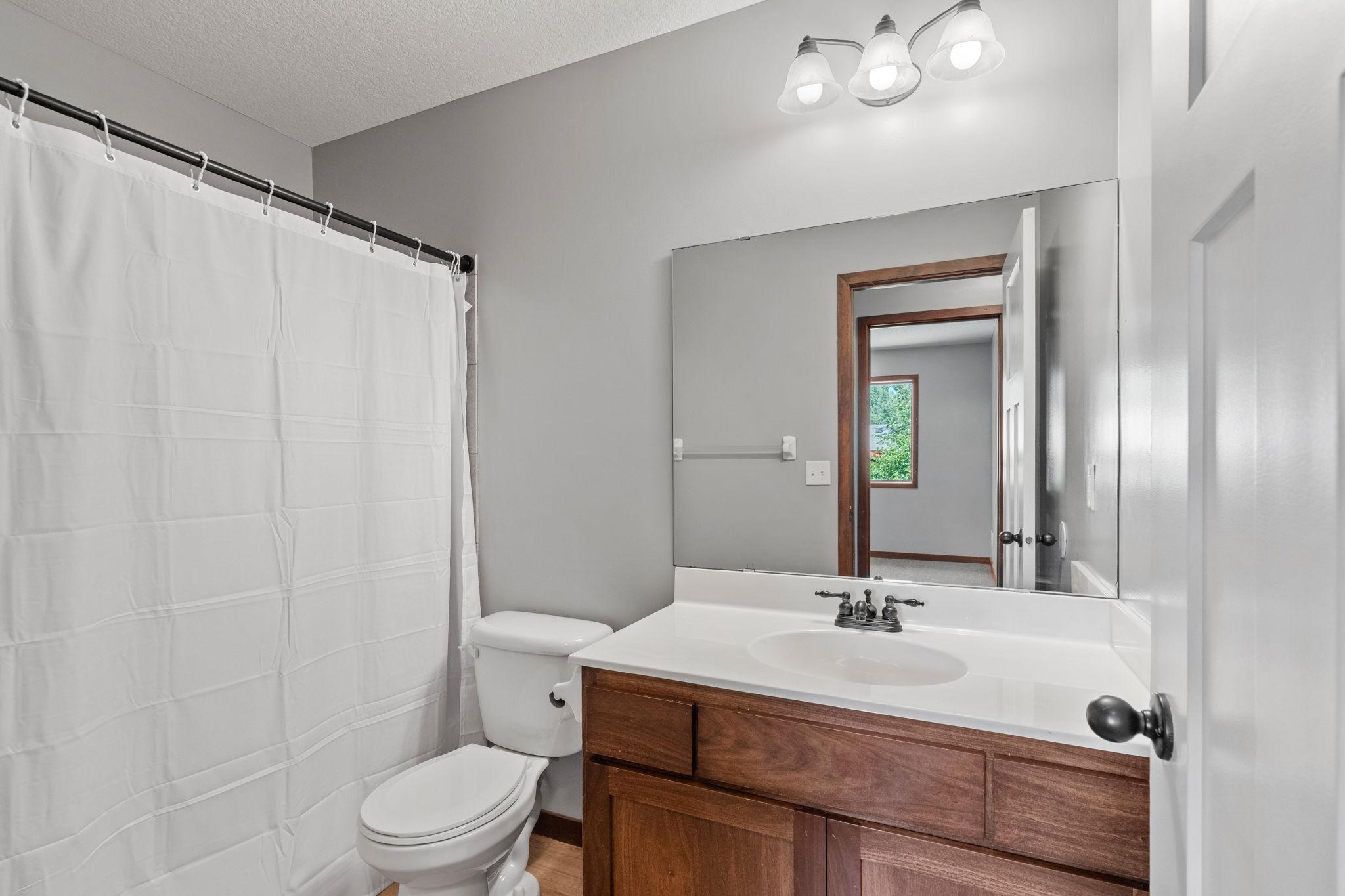 23-web-or-mls-8270 120th Ave-23.jpg