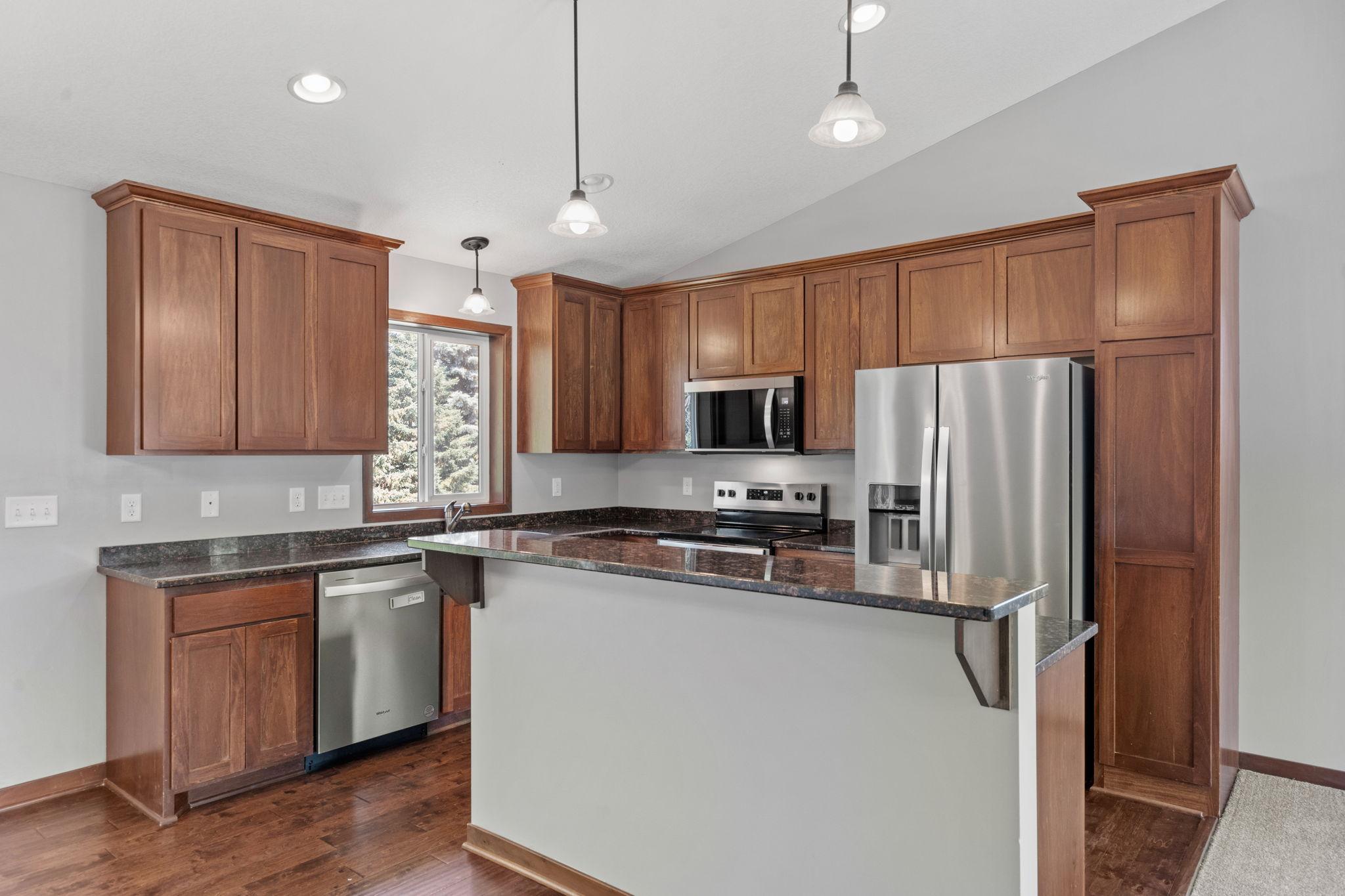 19-web-or-mls-8270 120th Ave-19.jpg