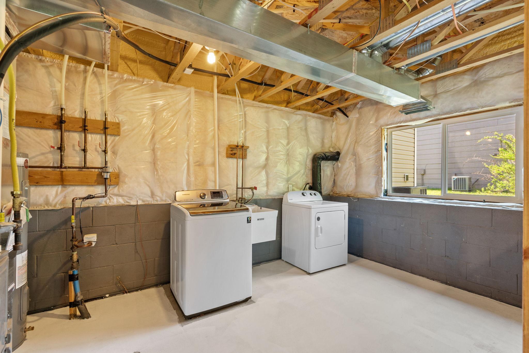 39-web-or-mls-8270 120th Ave-39.jpg