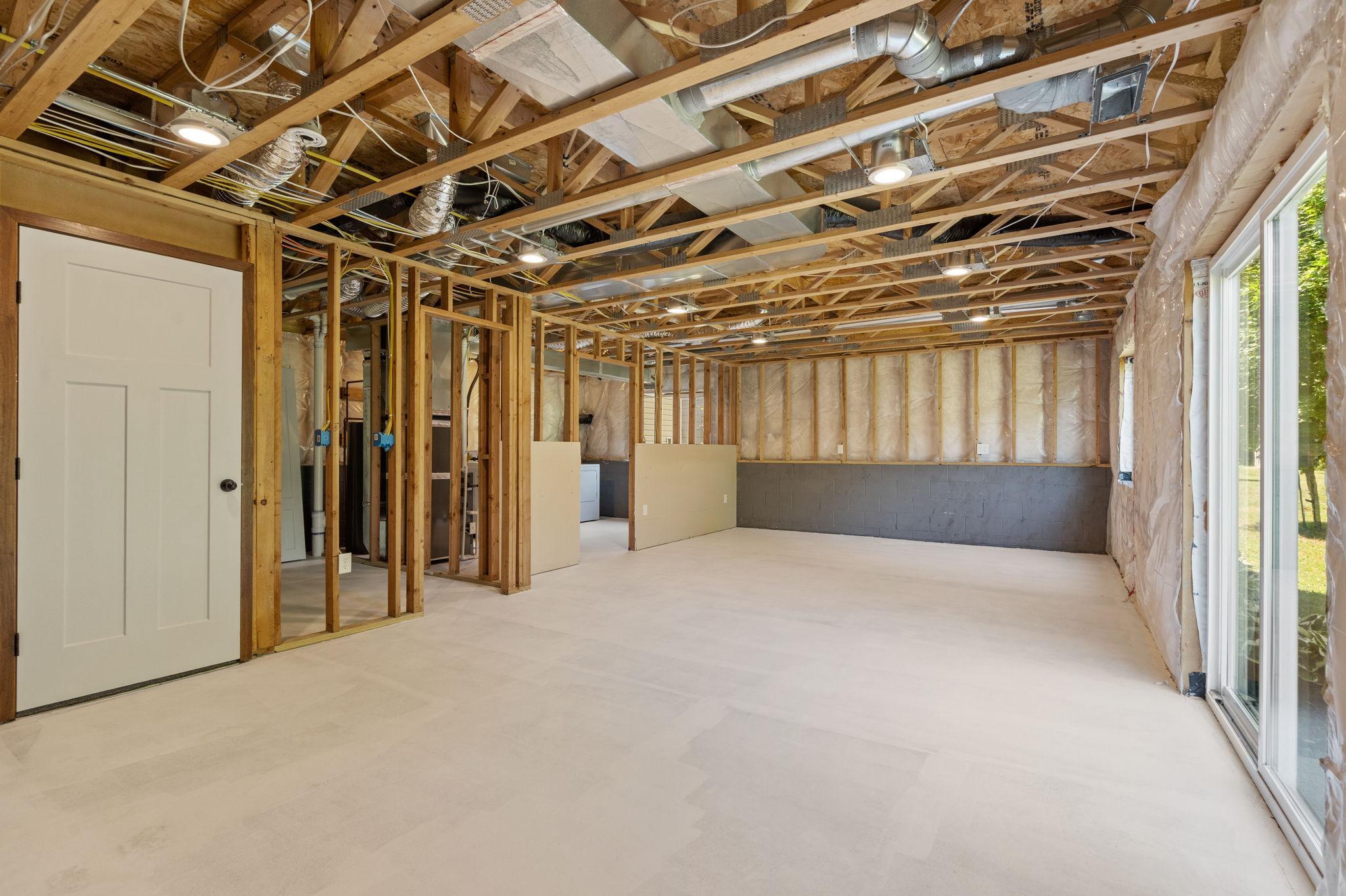 36-web-or-mls-8270 120th Ave-36.jpg