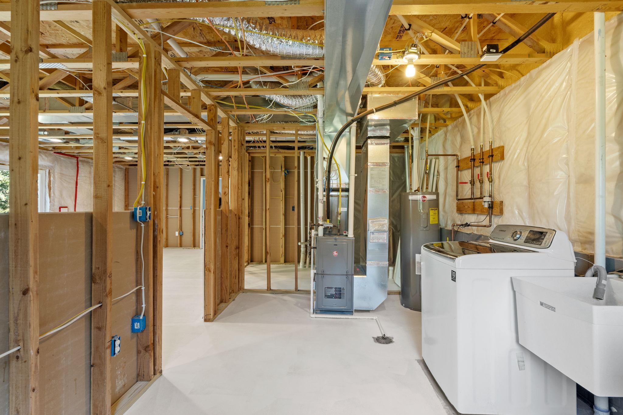 40-web-or-mls-8270 120th Ave-40.jpg