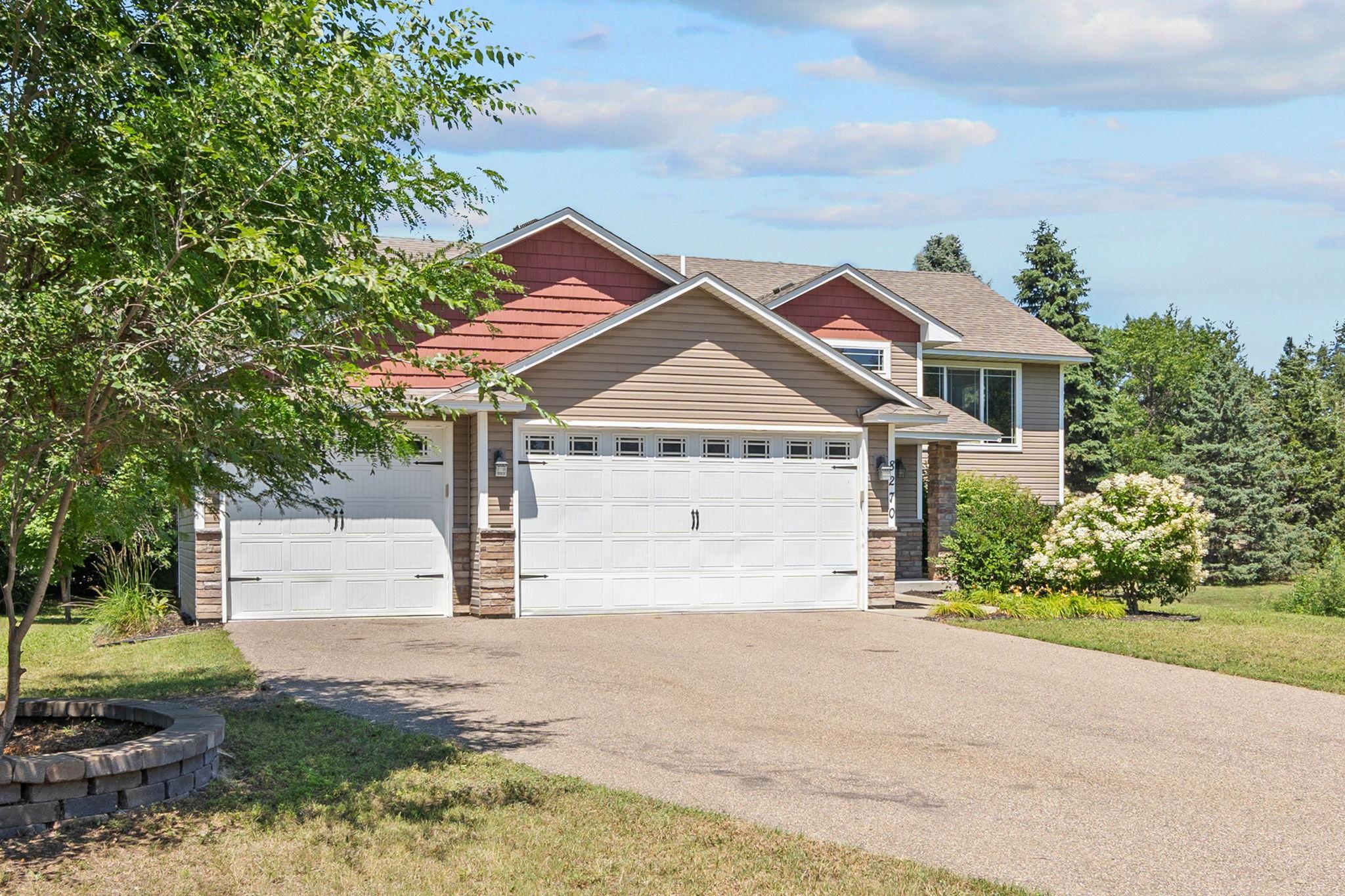 3-web-or-mls-8270 120th Ave-3.jpg