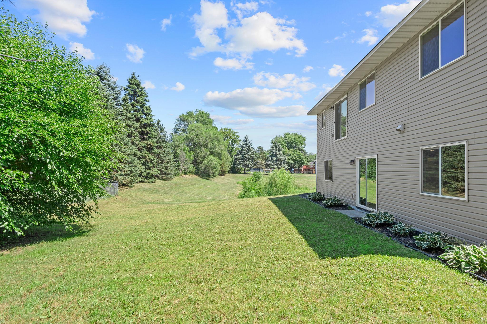 10-web-or-mls-8270 120th Ave-10.jpg