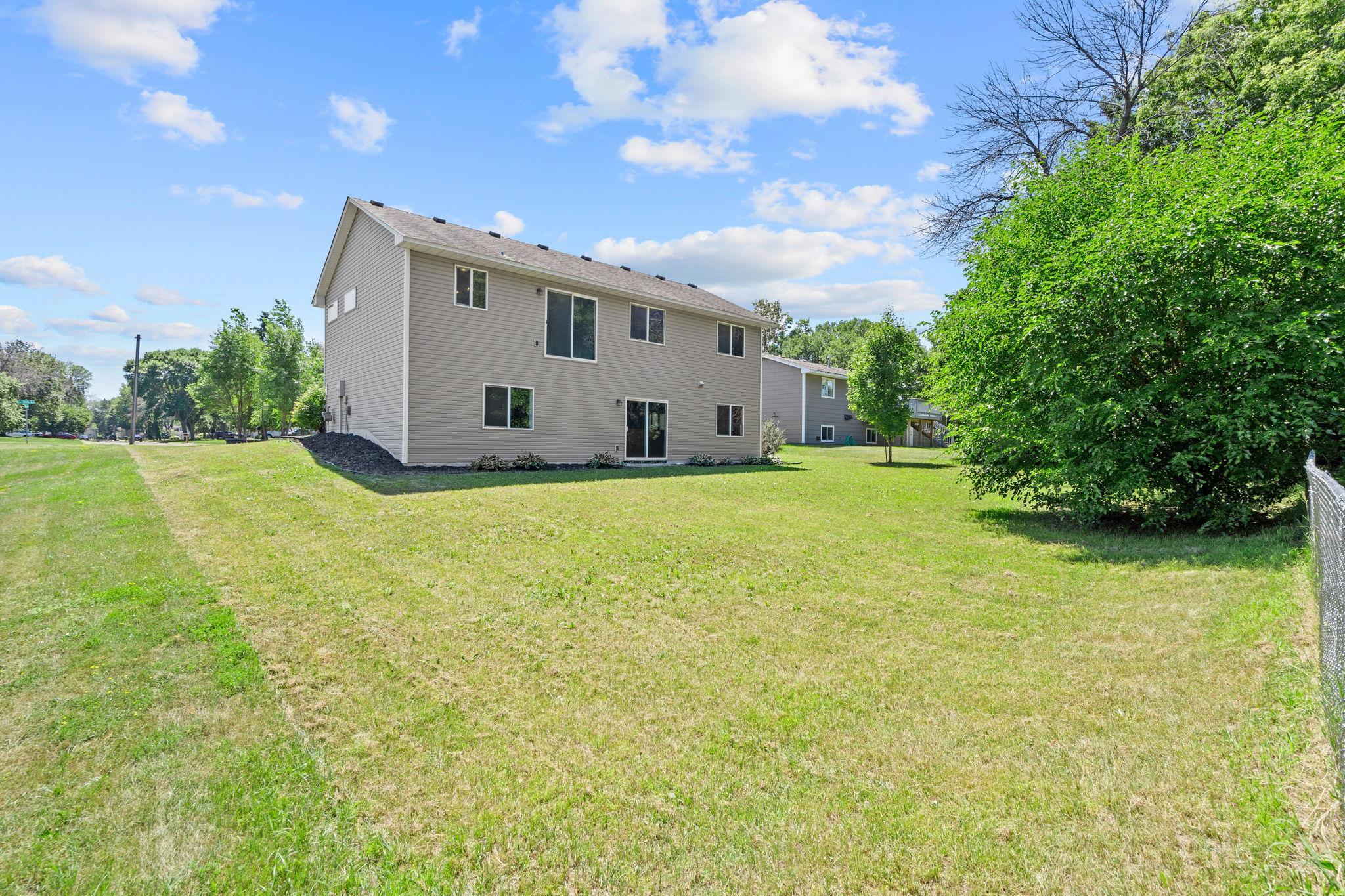 8-web-or-mls-8270 120th Ave-8.jpg