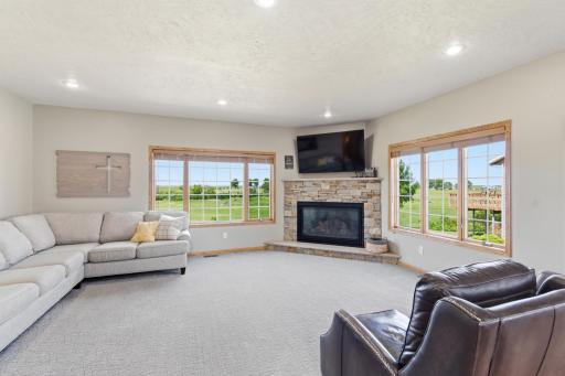 605 E 2nd Avenue, Beaver Creek, MN 56116