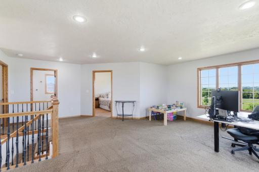 605 E 2nd Avenue, Beaver Creek, MN 56116