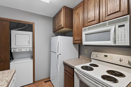 8500 S Maplebrook Circle, Brooklyn Park, MN 55445