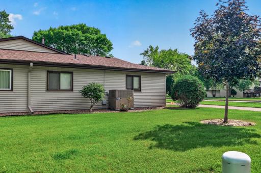 8500 S Maplebrook Circle, Brooklyn Park, MN 55445