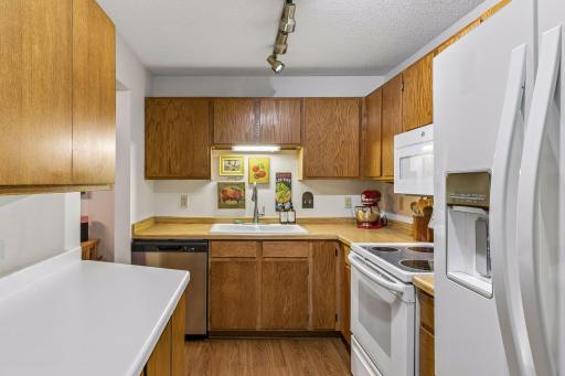 3850 Plymouth Boulevard, 205, Minneapolis, MN 55446