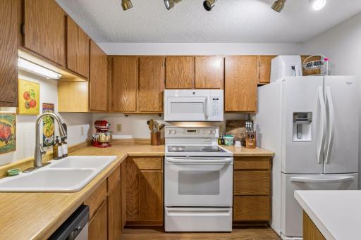 3850 Plymouth Boulevard, 205, Minneapolis, MN 55446