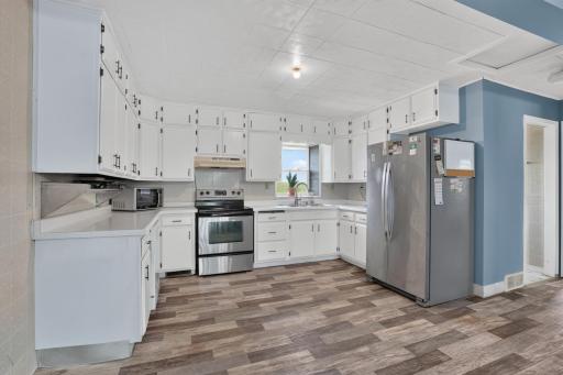 73751 190th Street, Dassel, MN 55325