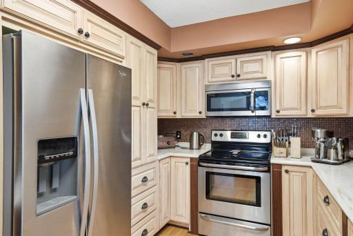 13500 Georgia Drive, Apple Valley, MN 55124