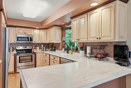 13500 Georgia Drive, Apple Valley, MN 55124