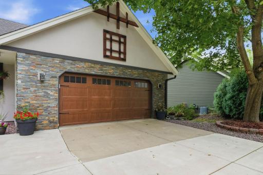 13500 Georgia Drive, Apple Valley, MN 55124