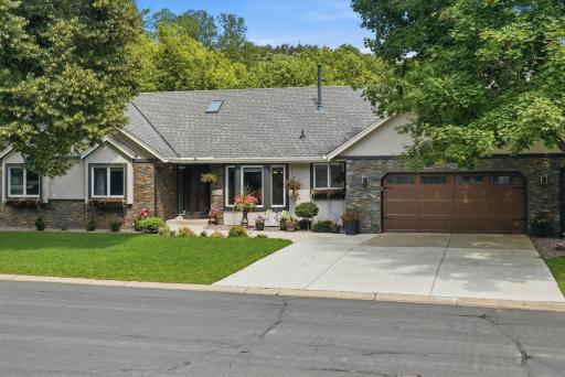 13500 Georgia Drive, Apple Valley, MN 55124
