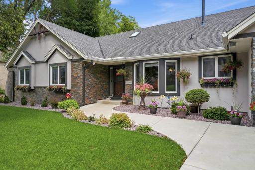 13500 Georgia Drive, Apple Valley, MN 55124