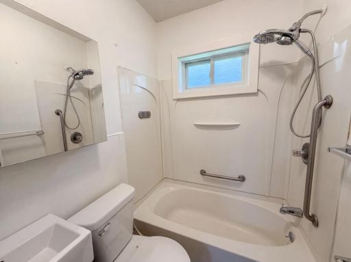 2715 Irving Avenue N, Minneapolis, MN 55411