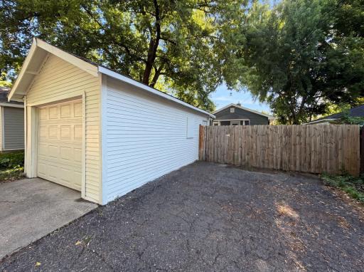 2715 Irving Avenue N, Minneapolis, MN 55411
