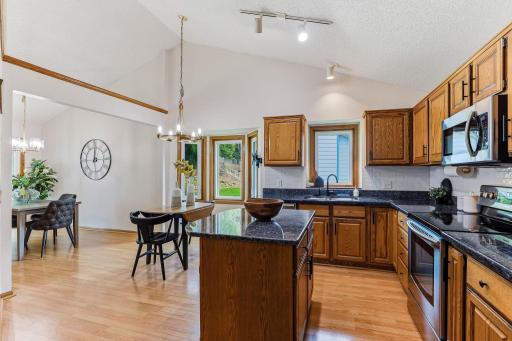 1447 Cutters Lane, Saint Paul, MN 55122