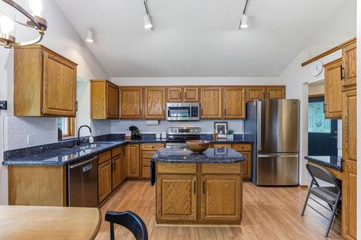1447 Cutters Lane, Saint Paul, MN 55122