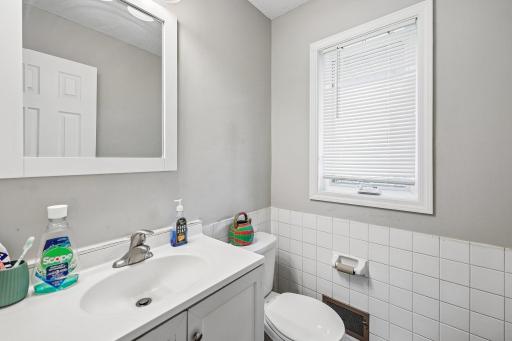 25-web-or-mls-Olson Mem Hwy-S2706-025.jpg