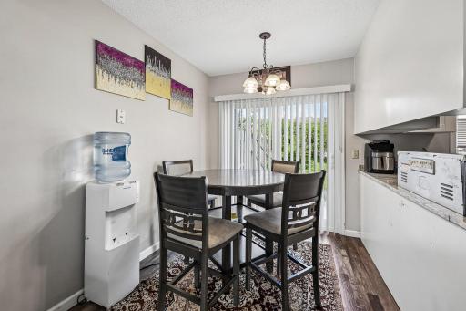 11-web-or-mls-Olson Mem Hwy-S2706-011.jpg