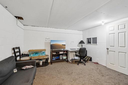 27-web-or-mls-Olson Mem Hwy-S2706-027.jpg