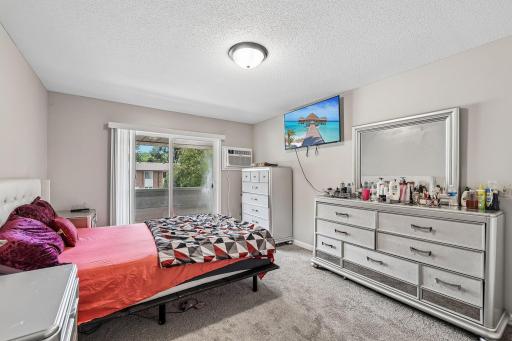 23-web-or-mls-Olson Mem Hwy-S2706-023.jpg