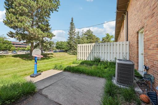 35-web-or-mls-Olson Mem Hwy-S2706-035.jpg
