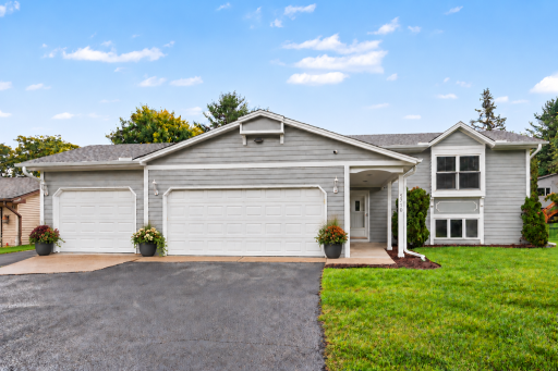 5710 Turtle Lake Road, Saint Paul, MN 55126