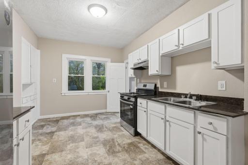 1177 Forest Street, Saint Paul, MN 55106