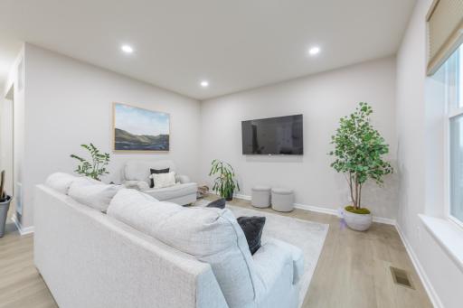 18056 Hartlin Ave-WS-20260623-_CBP4237-HDR.jpg