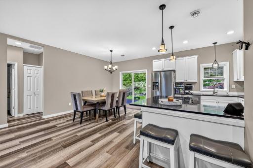 915 N Basswood Avenue, Duluth, MN 55811