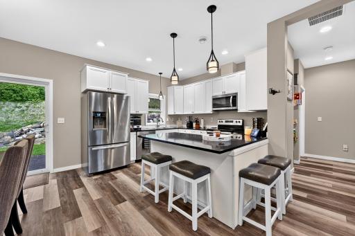 915 N Basswood Avenue, Duluth, MN 55811
