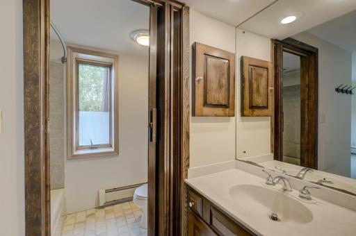520 Glenbrook Avenue N, Saint Paul, MN 55128