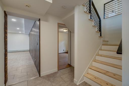 520 Glenbrook Avenue N, Saint Paul, MN 55128