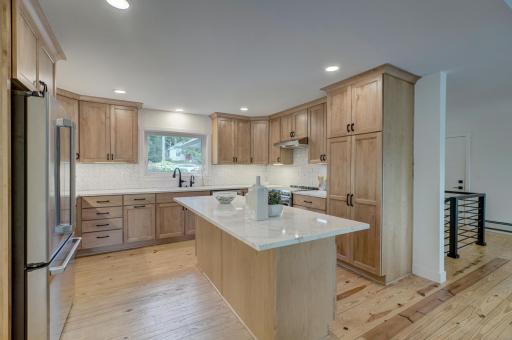 520 Glenbrook Avenue N, Saint Paul, MN 55128