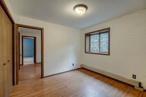 520 Glenbrook Avenue N, Saint Paul, MN 55128