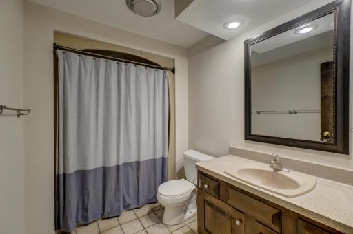 520 Glenbrook Avenue N, Saint Paul, MN 55128