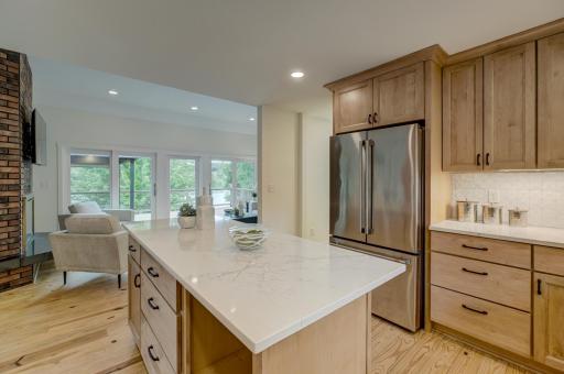 520 Glenbrook Avenue N, Saint Paul, MN 55128