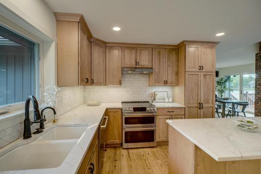 520 Glenbrook Avenue N, Saint Paul, MN 55128