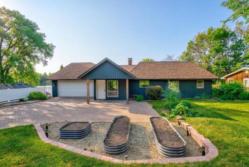 520 Glenbrook Avenue N, Saint Paul, MN 55128