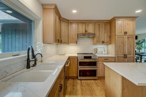 520 Glenbrook Avenue N, Saint Paul, MN 55128