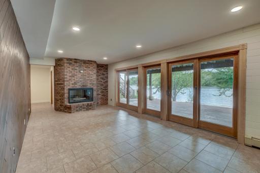 520 Glenbrook Avenue N, Saint Paul, MN 55128