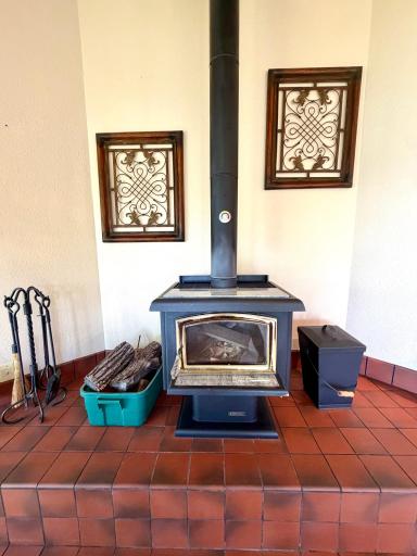 Fireplace 2.jpeg