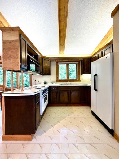 Kitchen 6.jpeg